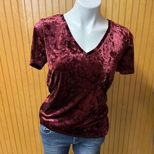 Velvet leggings maroon top with chest pocket size small